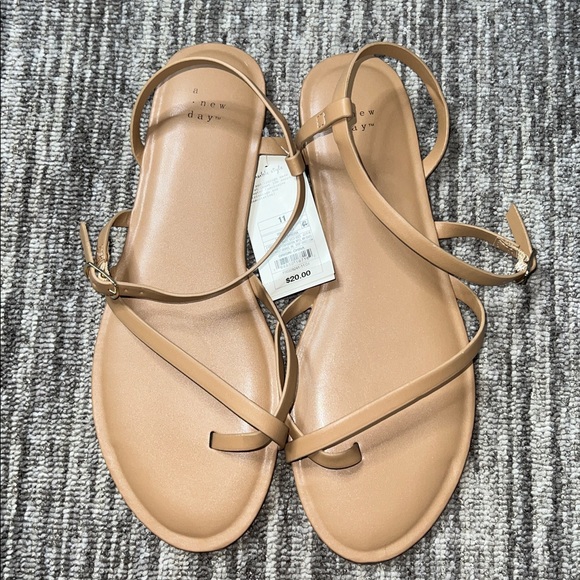 A New Day - Minimalist Sandals Various Sizes - Picture 2 of 8